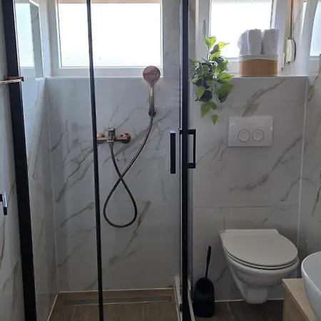 شقة Apartman-zara P
